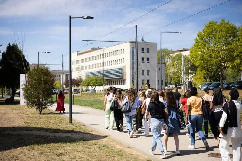 étudiant dijon